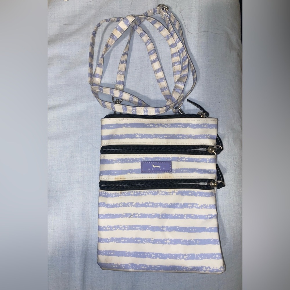 Periwinkle and white Scout Sally Go Lightly Crossbody Bag